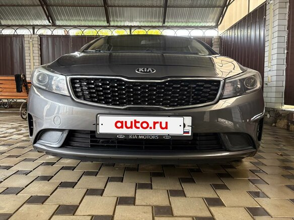 2019 Kia Cerato III Рестайлинг (Classic), серый, 1600000 рублей - вид 1