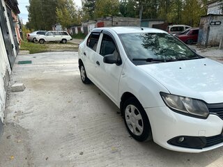 2017 Renault Logan II, белый, 360000 рублей, вид 2