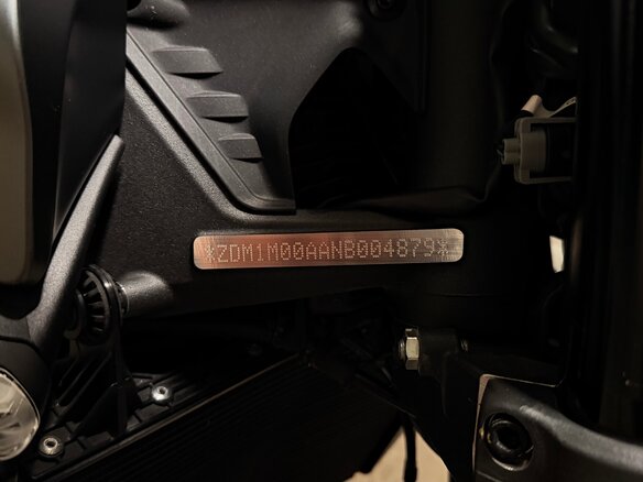 2021 Ducati Monster 937, серый, 1285000 рублей - вид 18