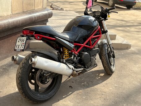 2006 Ducati Monster 695, чёрный, 320000 рублей, вид 2