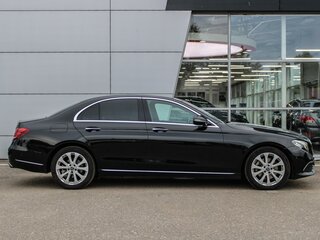 2018 Mercedes-Benz E-Класс 200 V (W213, S213, C238), чёрный, 2760000 рублей, вид 5