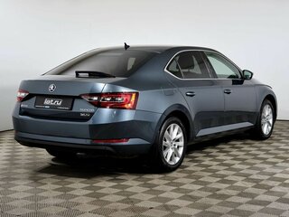 2017 Skoda Superb III, серый, 1598000 рублей, вид 5