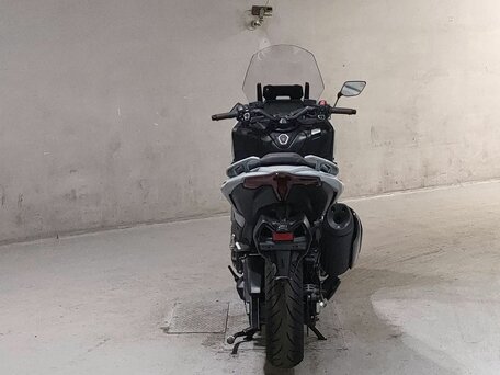 2025 Yamaha TMAX, серый, 1390000 рублей, вид 3