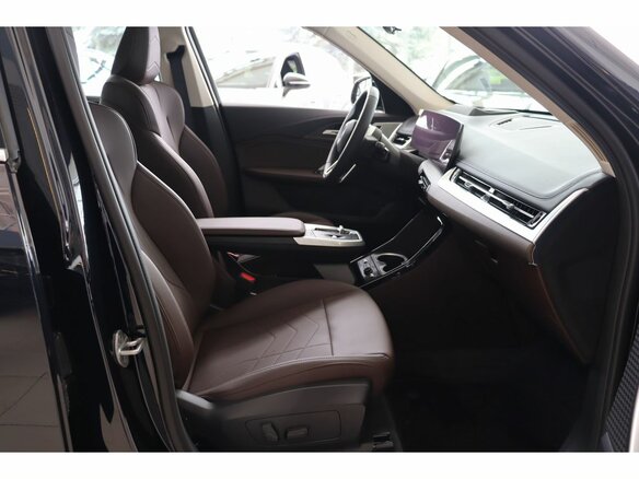 2025 BMW X1 Long 25Li xDrive III (U11/U12), чёрный, 6040000 рублей - вид 14