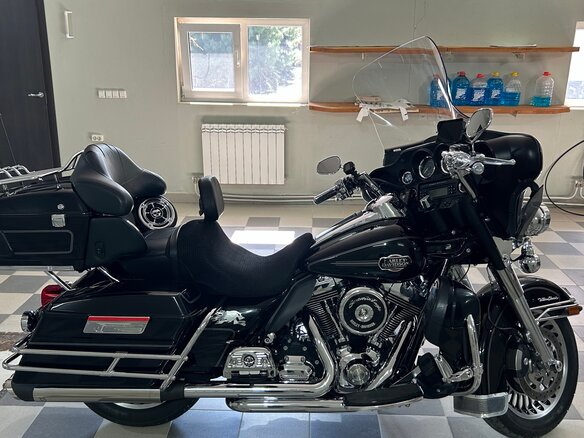 2009 Harley-Davidson Electra Glide, чёрный, 944000 рублей - вид 2
