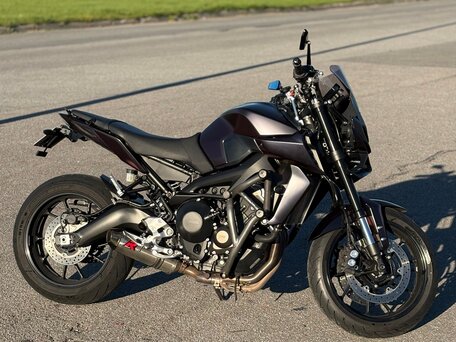 2017 Yamaha MT-09 (FZ-09), пурпурный, 900000 рублей, вид 2