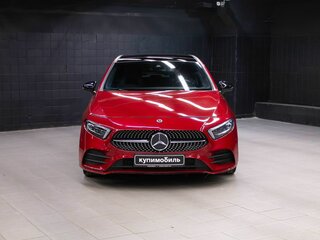 2022 Mercedes-Benz A-Класс 200 IV (W177), красный, 2166000 рублей, вид 2