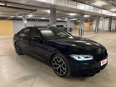 2022 BMW 5 серии 520i VII (G30/G31/G38) Рестайлинг, чёрный, 4999999 рублей, вид 2