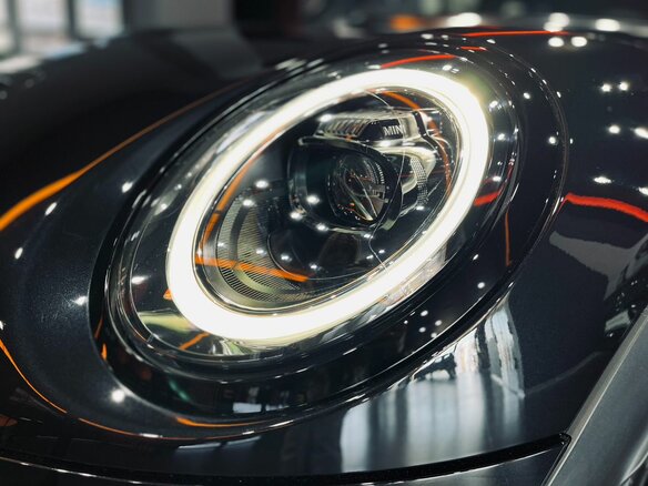2023 Mini Hatch Cooper S III (F55/F56) Рестайлинг 2, чёрный - вид 22