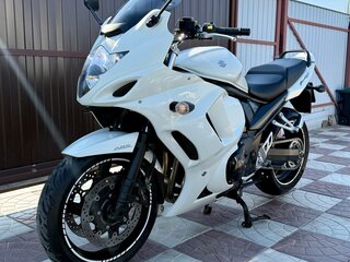 2010 Suzuki GSX 1250 FA, белый, 600000 рублей, вид 5