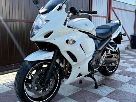 2010 Suzuki GSX 1250 FA, белый, 600000 рублей, вид 5