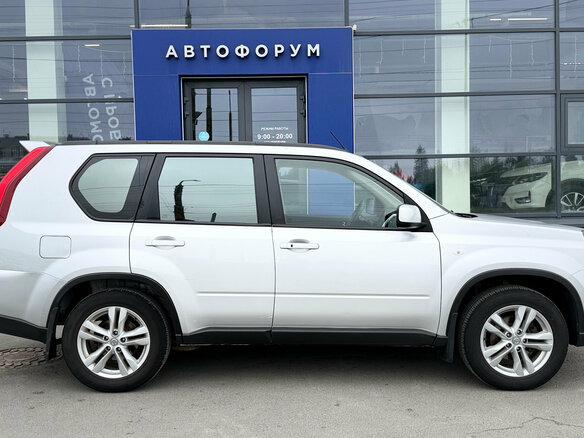 2011 Nissan X-Trail II Рестайлинг, серебристый, 1150000 рублей - вид 3
