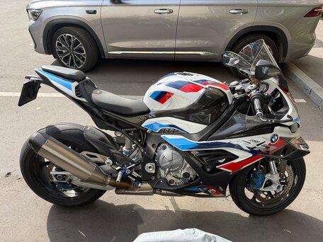 2021 BMW M 1000 RR, белый, 2377049 рублей, вид 3