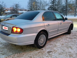 2007 Hyundai Sonata ТагАЗ IV (EF) Рестайлинг, серебристый, 500000 рублей, вид 3