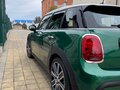 2021 Mini Hatch Cooper III (F55/F56) Рестайлинг 2, зелёный, 2700000 рублей - вид 5