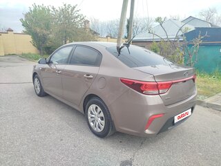 2017 Kia Rio IV, коричневый, 1400000 рублей, вид 4