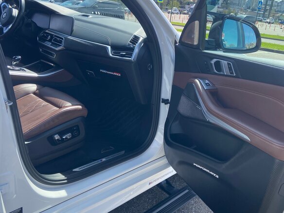 2020 BMW X5 30d IV (G05/G18), белый, 7490000 рублей - вид 11