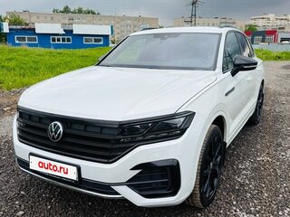 2021 Volkswagen Touareg III, белый, 4700000 рублей, вид 2