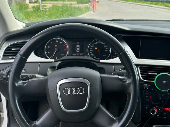 2011 Audi A4 IV (B8), белый, 950000 рублей - вид 9