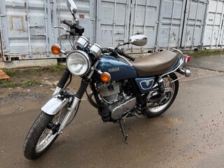 Yamaha SR400