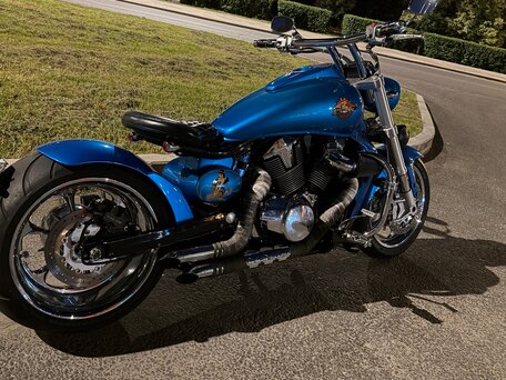 2006 Suzuki Boulevard M109R, синий, 850000 рублей, вид 2