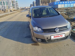 2010 Volkswagen Golf Plus II, бежевый, 520000 рублей, вид 2