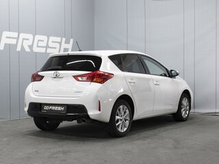 2015 Toyota Auris II, белый, 1439000 рублей, вид 2