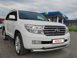 2010 Toyota Land Cruiser 200 Series, белый, 3100000 рублей, вид 3