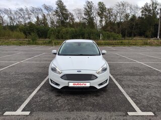 2018 Ford Focus III Рестайлинг, белый, 1200000 рублей, вид 1