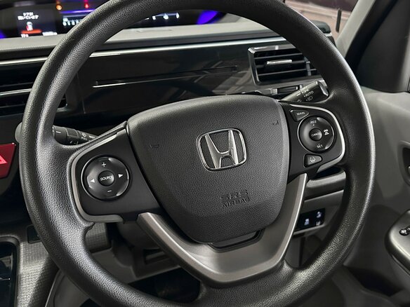 2017 Honda Stepwgn V, серый, 1720000 рублей - вид 28