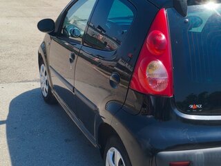 2007 Peugeot 107 I, чёрный, 360000 рублей, вид 5