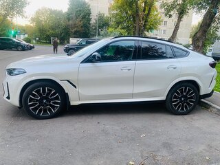 2023 BMW X6 40i III (G06) Рестайлинг, белый, 9900000 рублей, вид 4