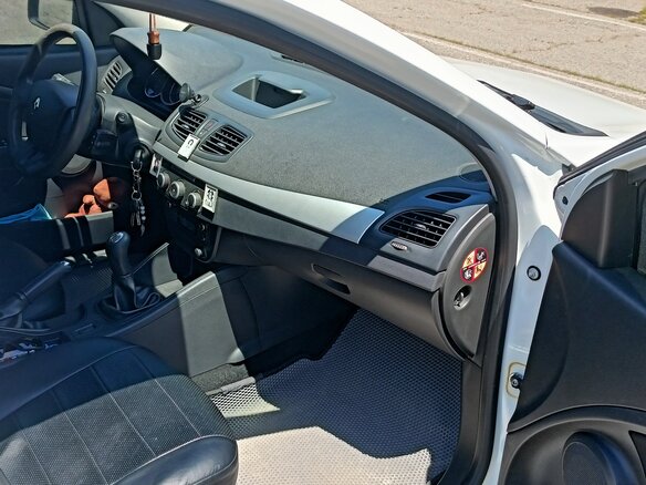 2013 Renault Megane III Рестайлинг, белый, 850000 рублей - вид 6