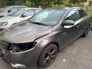 2012 Kia Cerato 6-speed II, бежевый, 300000 рублей, вид 5