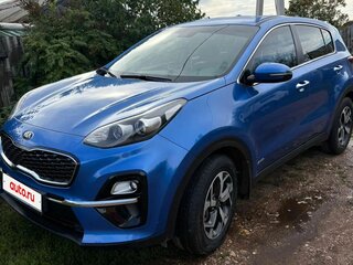 2018 Kia Sportage IV Рестайлинг, синий, 1800000 рублей, вид 1