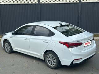 2017 Hyundai Solaris II, белый, 1270000 рублей, вид 4