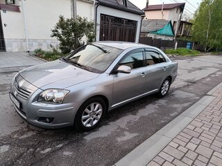 2007 Toyota Avensis II Рестайлинг, серебристый, 1000000 рублей, вид 1