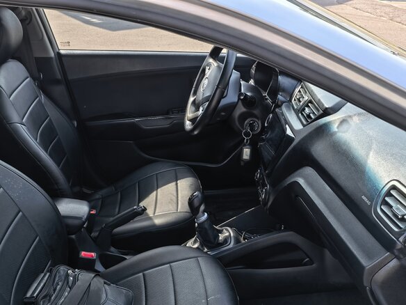 2011 Kia Rio 5-speed III, серебристый, 715000 рублей - вид 4