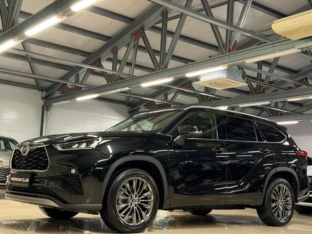 Toyota Highlander IV (XU70)