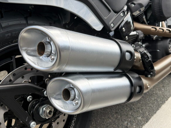 2024 Harley-Davidson Fat Bob, серый, 1700000 рублей - вид 12