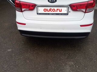2016 Kia Rio III Рестайлинг, белый, 700000 рублей, вид 3