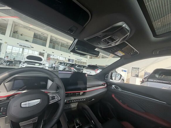 2026 Geely Coolray I Рестайлинг, серый, 2964990 рублей - вид 4