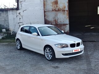 2008 BMW 1 серии 118i I (E81/E82/E87/E88) Рестайлинг, белый, 899000 рублей, вид 1