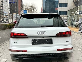 2026 Audi Q7 55 TFSI II (4M) Рестайлинг 2, белый, 14990000 рублей, вид 4