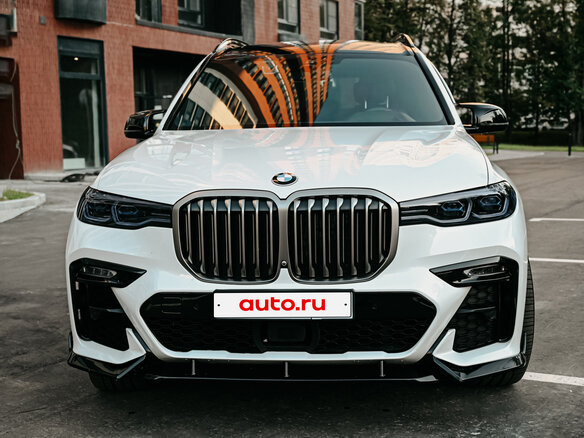 2019 BMW X7 M50d I (G07), белый, 7500000 рублей - вид 2