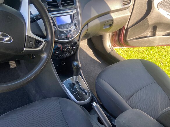2011 Hyundai Solaris I, фиолетовый, 630000 рублей - вид 5