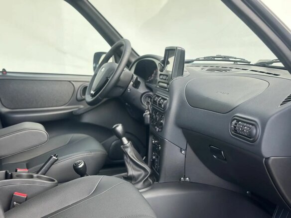 2026 Lada (ВАЗ) Niva Travel I Рестайлинг, чёрный - вид 10
