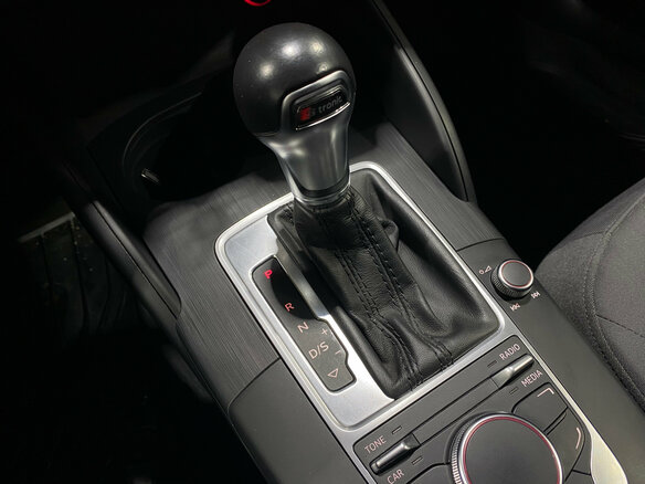 2013 Audi A3 III (8V), чёрный - вид 14
