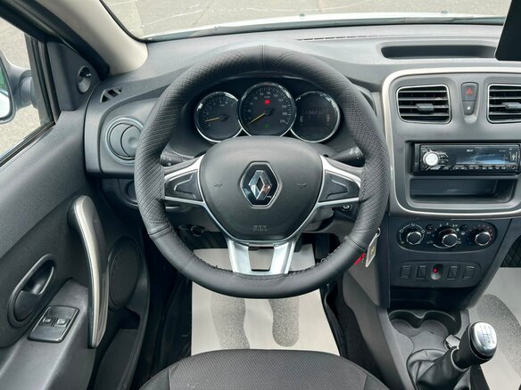 2021 Renault Logan II Рестайлинг, белый - вид 17