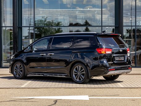 2019 Kia Carnival III, чёрный, 2195000 рублей, вид 4